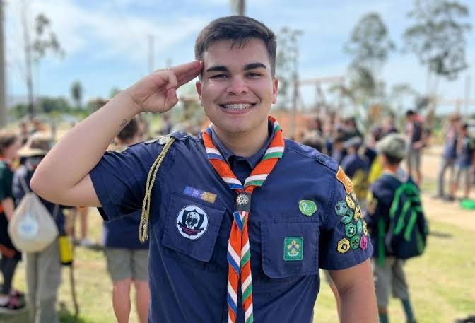 Foto illustrativa di un giovane scout